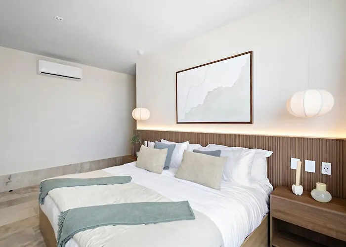 Oceanfront Luxury 2br In *