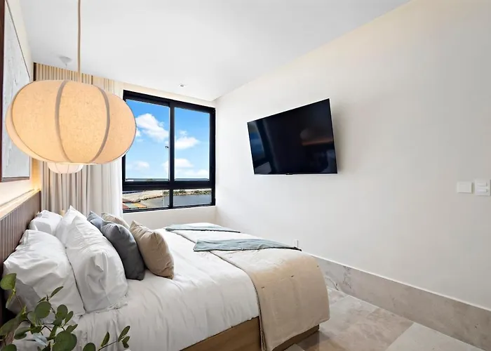 Oceanfront Luxury 2br In *